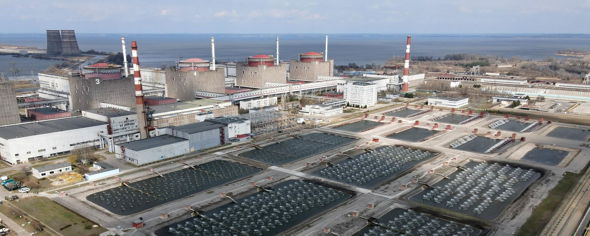 حوض تبريد محطة زاباروجيه النووية، أوكرانيا 5 أبريل 2022 - سبوتنيك عربي, 1920, 21.09.2022