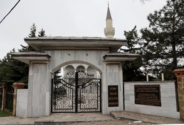مسجد السلطان سليمان القانوني وزوجته روكسولانا (هيوريم سلطان) في حي بريمورسكي في ماريوبول. - سبوتنيك عربي