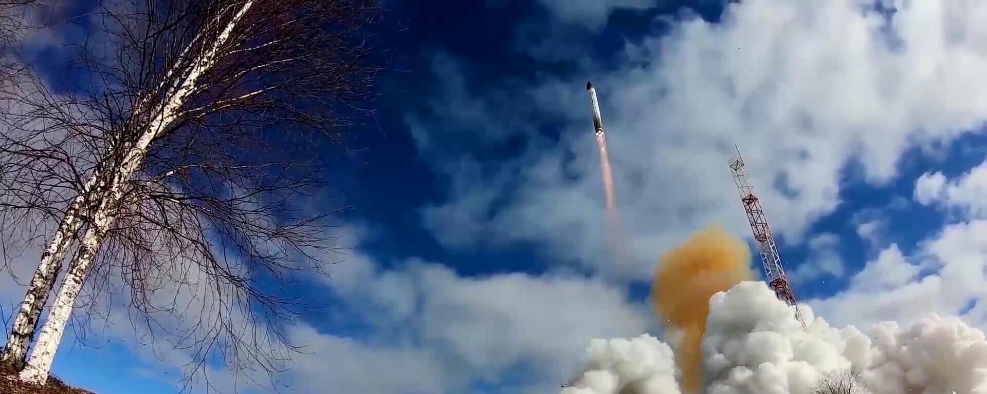 تجربة ناجحة لاختبار صاروخ سارمات باليستي عابر للقارات، 21 أبريل 2022 - سبوتنيك عربي, 1920, 04.12.2022