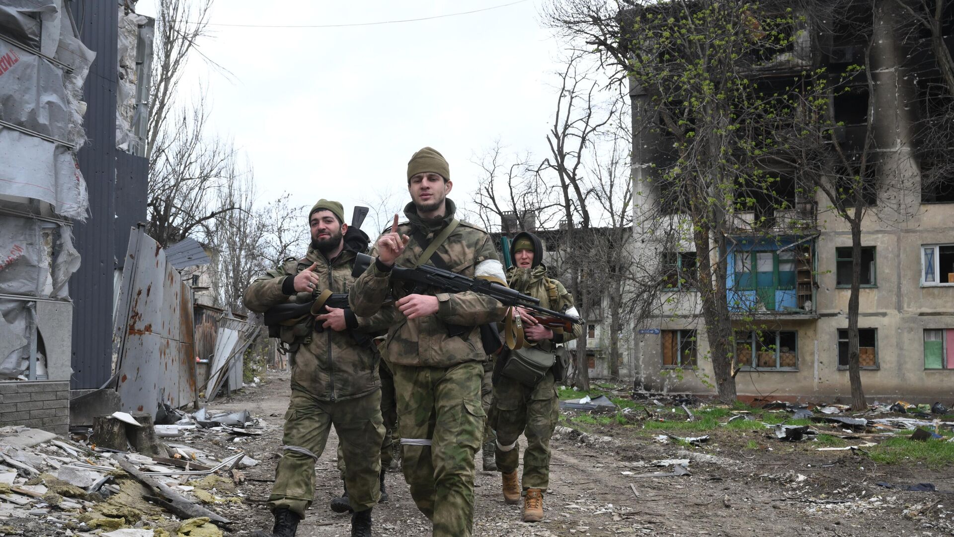 منطقة ليفوبيريجني في ماريوبول، بعد إنسحاب القوات المسلحة الاوكرانية، أوكرانيا 21 أبريل 2022 - سبوتنيك عربي, 1920, 25.04.2022