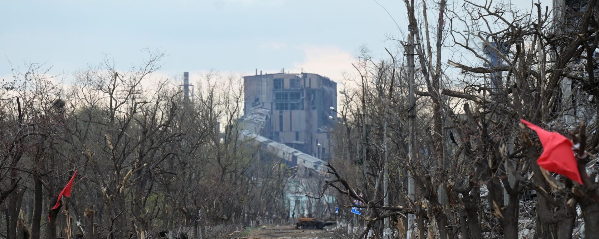 ممر إنساني لخروج العسكريين والمدنيين من أراضي مصنع آزوفستال في ماريوبول، أوكرانيا 22 أبريل 2022 - سبوتنيك عربي, 1920, 02.05.2022