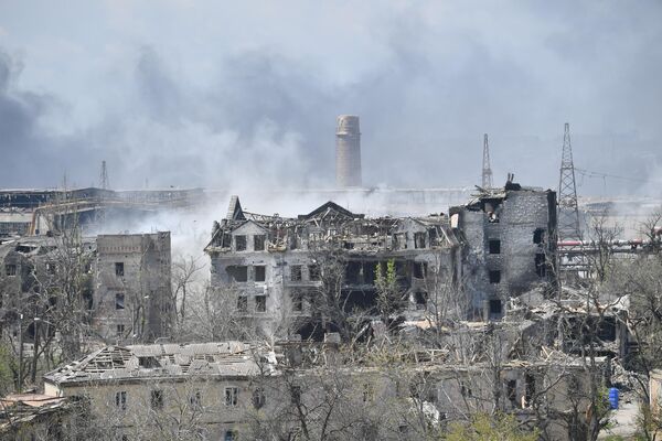 قصف معمل آزوفستال للمعادن في ماريوبول، أوكرانيا 3 مايو 2022 - سبوتنيك عربي