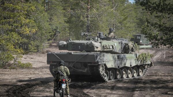 Военнослужащие финской армии на военных учениях Arrow 22 в Финляндии  - سبوتنيك عربي