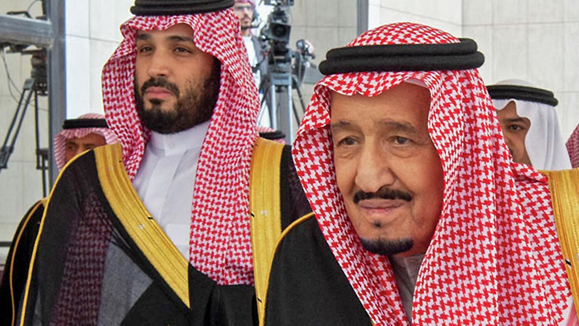 العاهل السعودي، الملك سلمان بن عبد العزيز، وولي عهده، الأمير محمد بن سلمان - سبوتنيك عربي, 1920, 25.10.2022