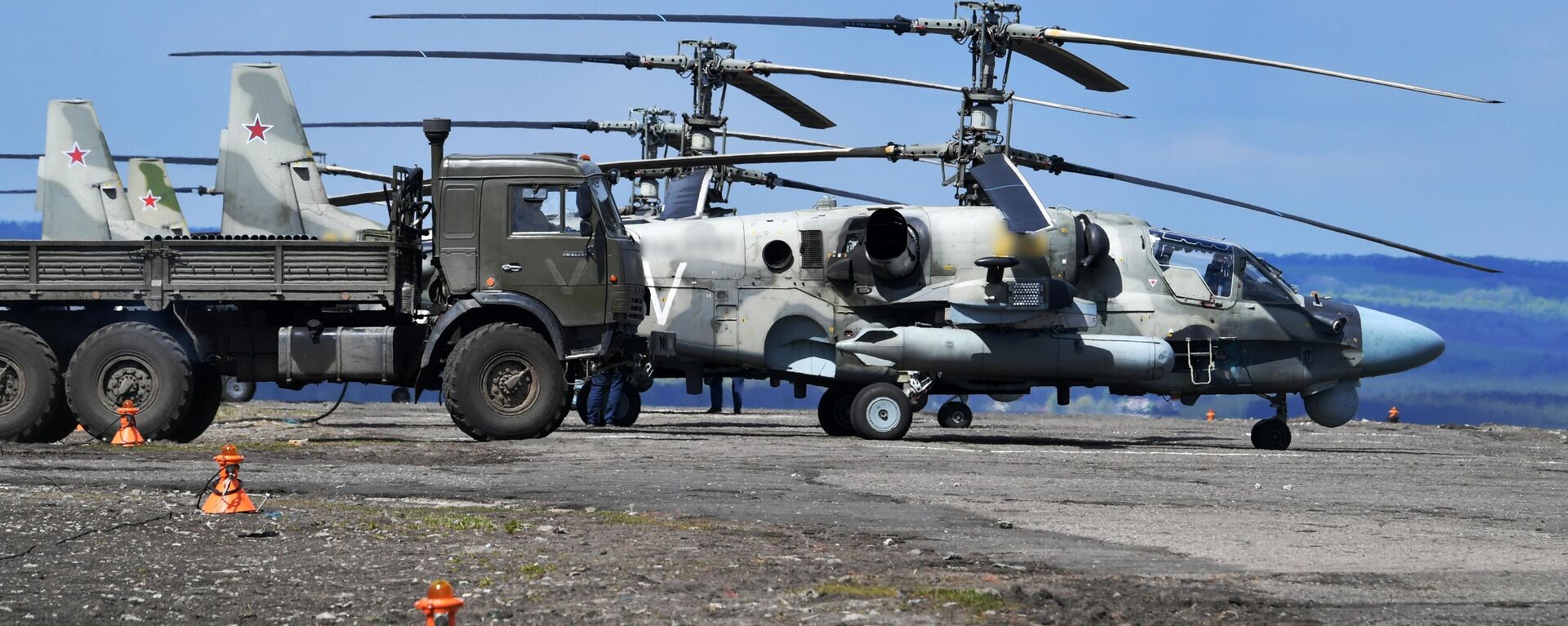أطقم المروحيات الهجومية كا-52 المشاركة في العملية العسكرية الروسية، في منطقة خاركوف،اوكرانيا - سبوتنيك عربي, 1920, 29.05.2022