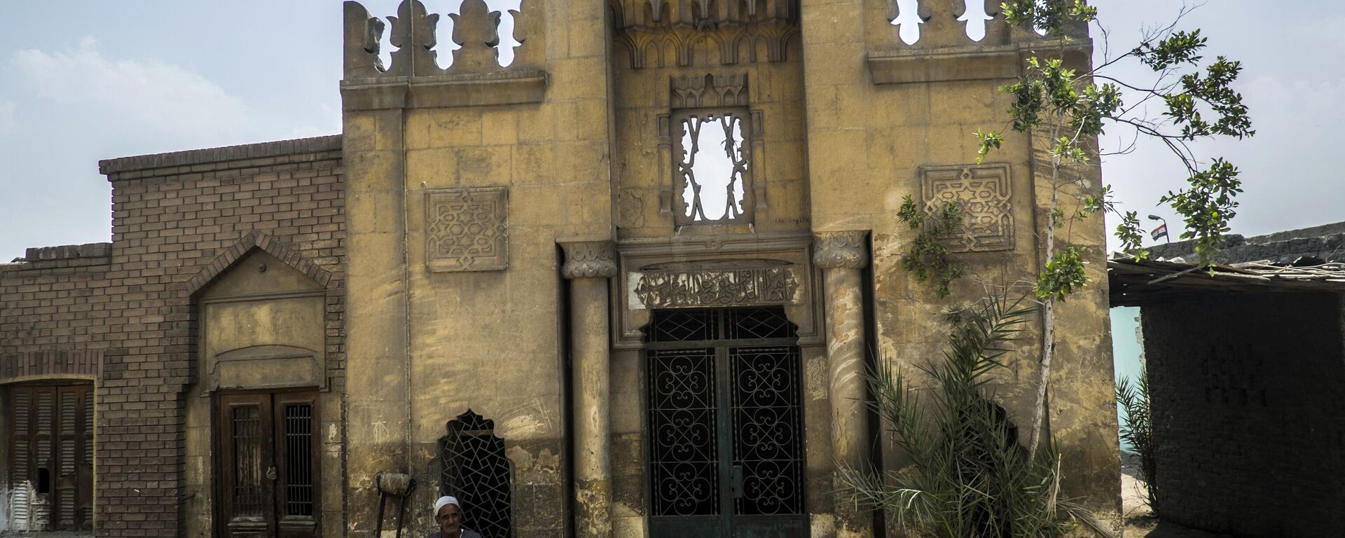 مقبرة ضمن مقابر منطقة السيدة نفسية في القاهرة - سبوتنيك عربي, 1920, 17.05.2022