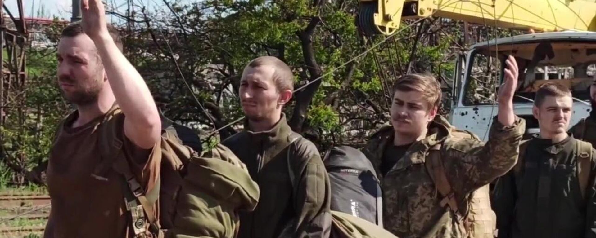 استسلام آخر مجموعة من المسلحين الأوكرانيين من آزوفستال، أوكرانيا  - سبوتنيك عربي, 1920, 08.06.2022