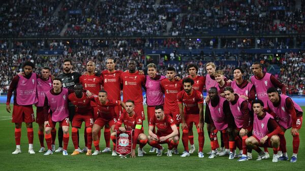 فريق ليفربول الإنجليزي قبل بداية مباراة ريال مدريد في نهائي دوري أبطال أوروبا لكرة القدم - سبوتنيك عربي