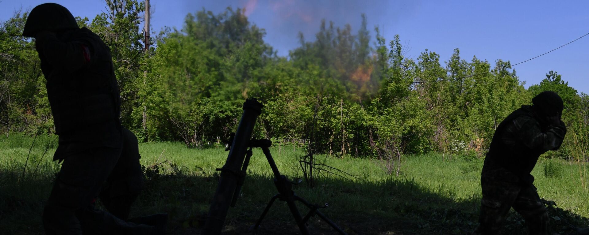 مدفعية قوات جمهورية لوغانسك الشعبية تقصف مواقع للقوات الأوكرانية - سبوتنيك عربي, 1920, 24.08.2022