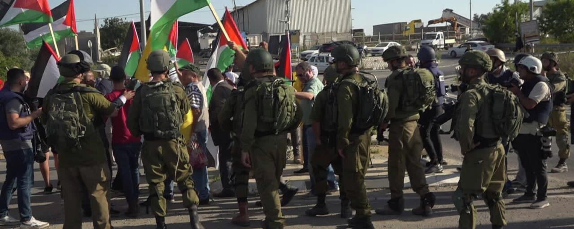 الجيش الإسرائيلي يقمع فعالية شعبية لرفع العلم الفلسطيني شمال الضفة الغربية  - سبوتنيك عربي, 1920, 12.10.2022
