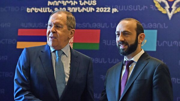 المؤتمر الصحفي للوزير الخارجية الروسي في أرمينيا - سبوتنيك عربي