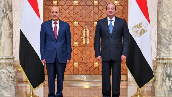 الرئيس المصري عبد الفتاح السيسي يستقبل رئيس مجلس القيادة اليمني رشاد العليمي - سبوتنيك عربي