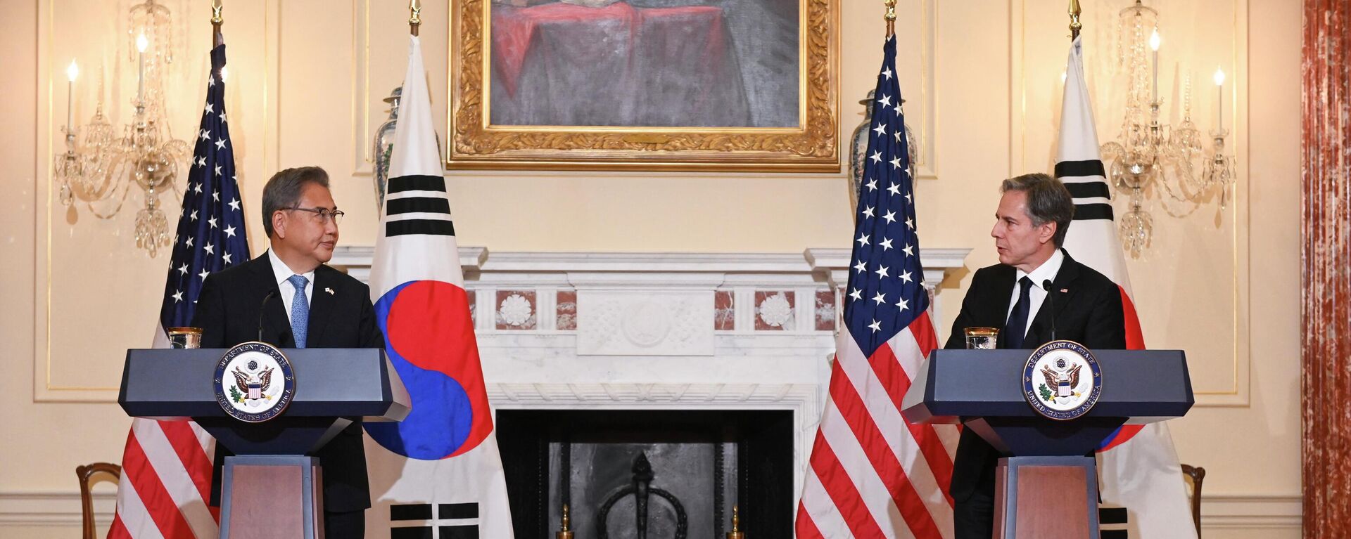 وزير الخارجية الأمريكي أنتوني بلينكن، خلال مؤتمر صحفي مع وزير خارجية كوريا الجنوبية، بارك جين - سبوتنيك عربي, 1920, 13.06.2022