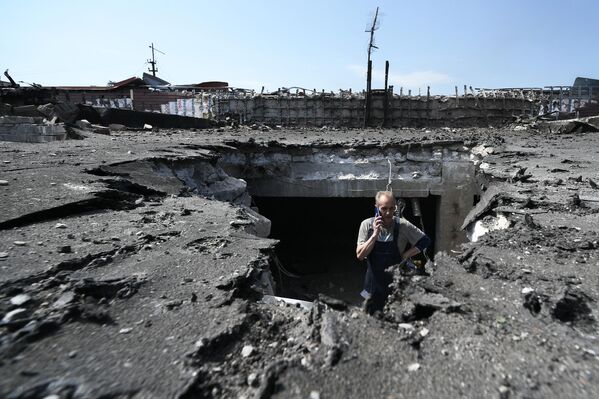 سقف المركز الجمهوري لحماية الأمومة والطفولة في دونيتسك، الذي قصفته القوات الأوكرانية - سبوتنيك عربي