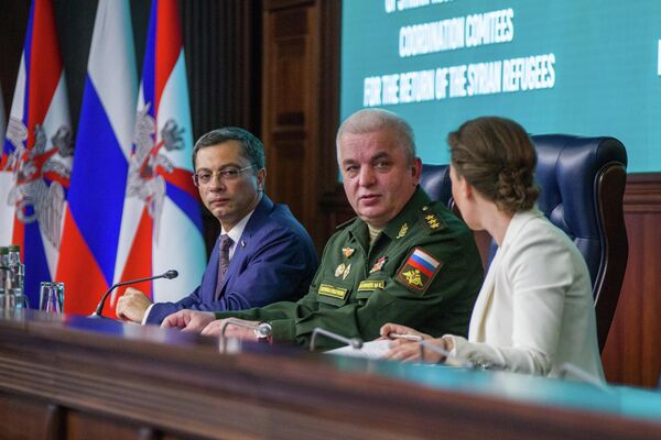 كلمة رئيس هيئة  التنسيق السورية الروسية  ، الجنرال ميخائيل ميزينتسيف ، في اجتماع مشترك لمقر التنسيق بين الإدارات في سوريا وروسيا (16 يونيو 2022) - سبوتنيك عربي