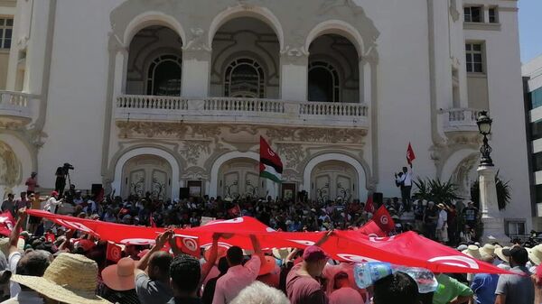 مسيرة لجبهة الخلاص الوطني في تونس للمطالبة بحوار وطني شامل واسقاط الاستفتاء  - سبوتنيك عربي