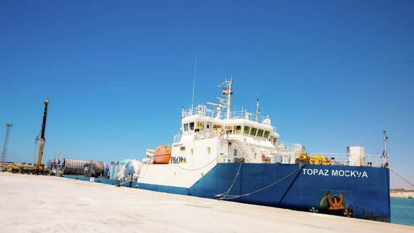 ميناء العريش يستقبل أول ناقلة حمولة ثقيلة لمحطة الطاقة - سبوتنيك عربي