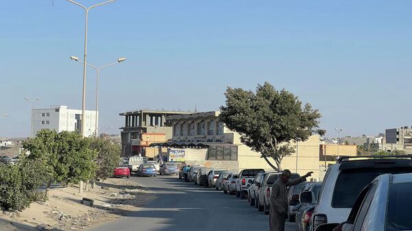 مقتل مواطن ليبي بمدينة بنغازي بسبب فوضى ازدحام الحصول على الوقود
 - سبوتنيك عربي
