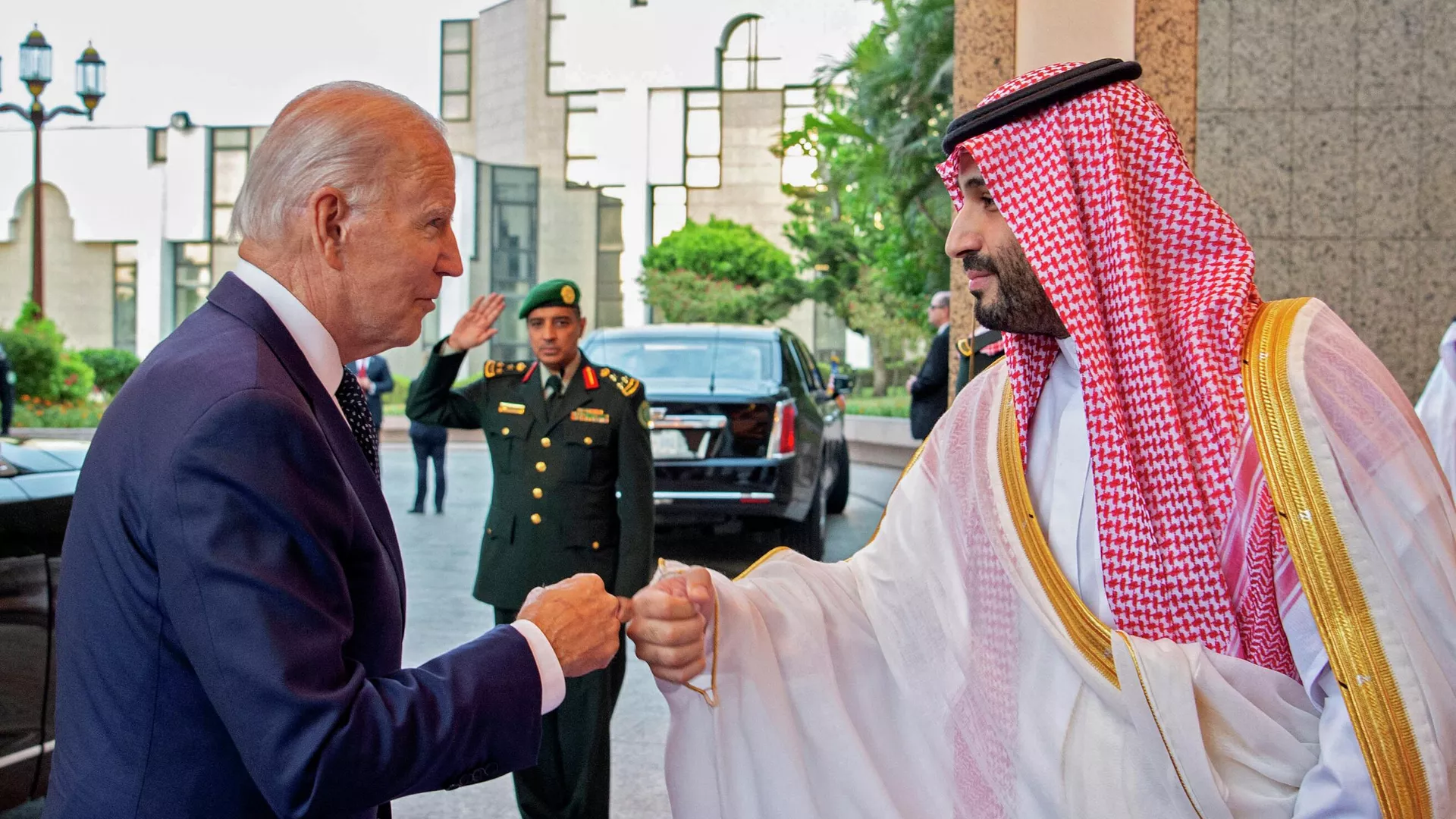 ولي العهد السعودي، الأمير محمد بن سلمان بن عبد العزيز آل سعود، يستقبل الرئيس الأمريكي، جو بايدن، في قصر السلام، جدة، السعودية، 15 يوليو/ تموز 2022 - سبوتنيك عربي, 1920, 22.12.2023