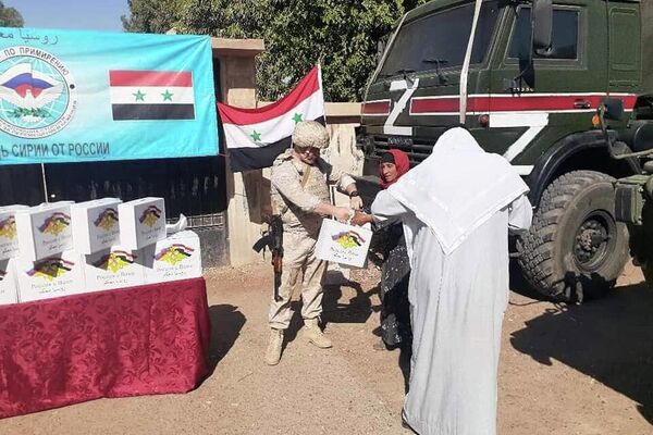 أطباء الجيش الروسي يقدمون خدمات علاجية لسكان قرى شرقي سوريا - سبوتنيك عربي