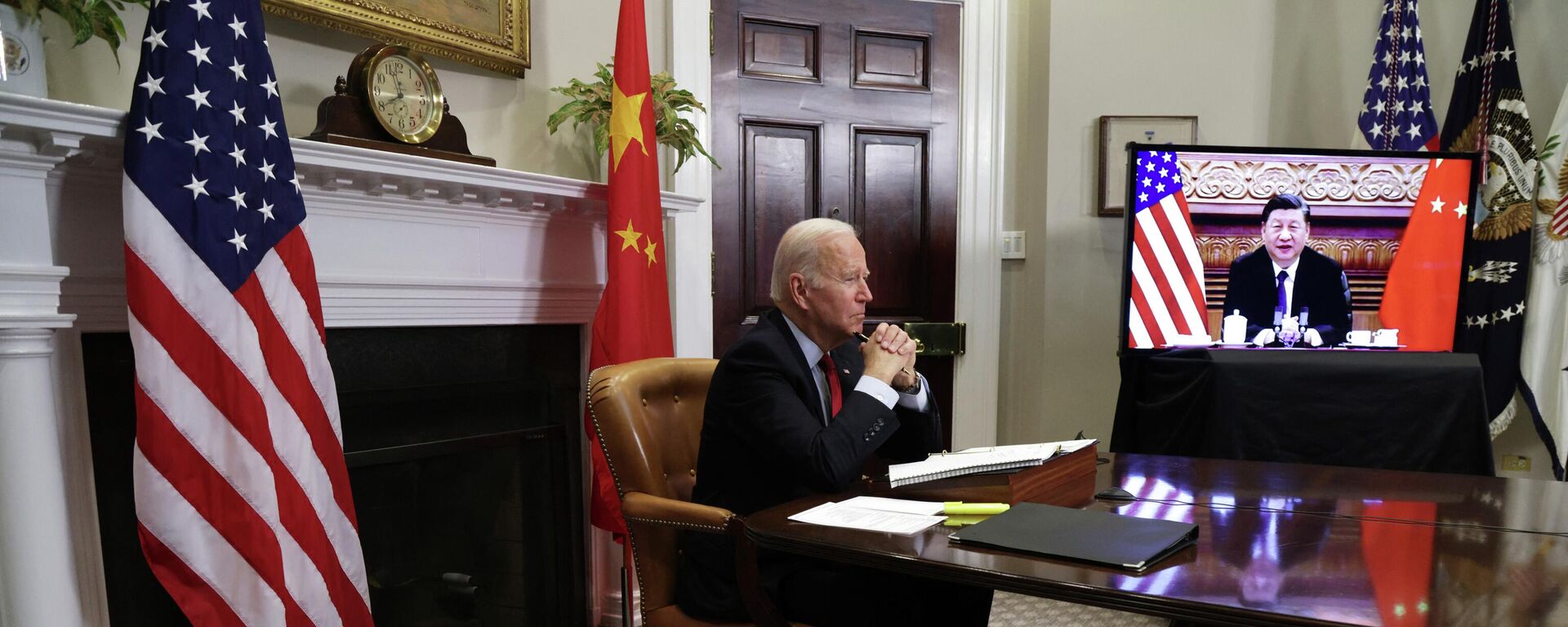 الرئيس الأمريكي جو بايدن يتحدث مع نظيره الصيني شي جين بينغ - سبوتنيك عربي, 1920, 21.07.2022