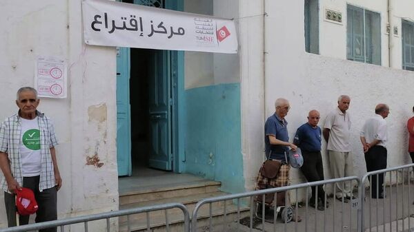 بدء عملية الاستفتاء على الدستور الجديد في تونس - سبوتنيك عربي