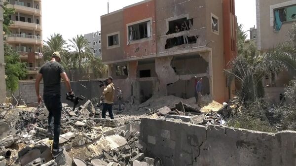  الطائرات الإسرائيلية تدمر عدة منازل بالكامل في قطاع غزة - سبوتنيك عربي