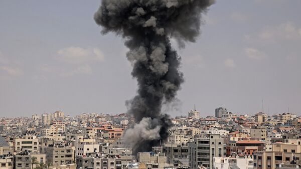 الجيش الإسرائيلي يقصف قطاع غزة - سبوتنيك عربي