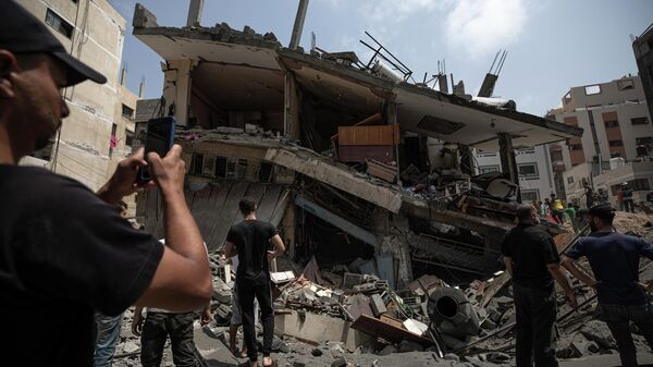 أثار قصف الطيران الحربي التابع للجيش الإسرائيلي على قطاع غزة، مدينة غزة 6 أغسطس 2022 - سبوتنيك عربي