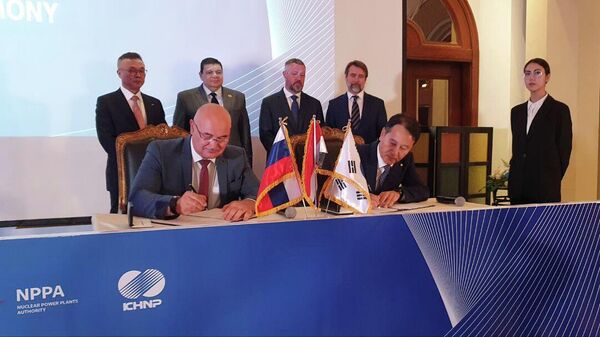 روساتوم وكوريا للطاقة المائية والنووية توقعان عقد عمل مشترك في محطة الضبعة للطاقة النووية في مصر، 25 أغسطس/ آب 2022 - سبوتنيك عربي