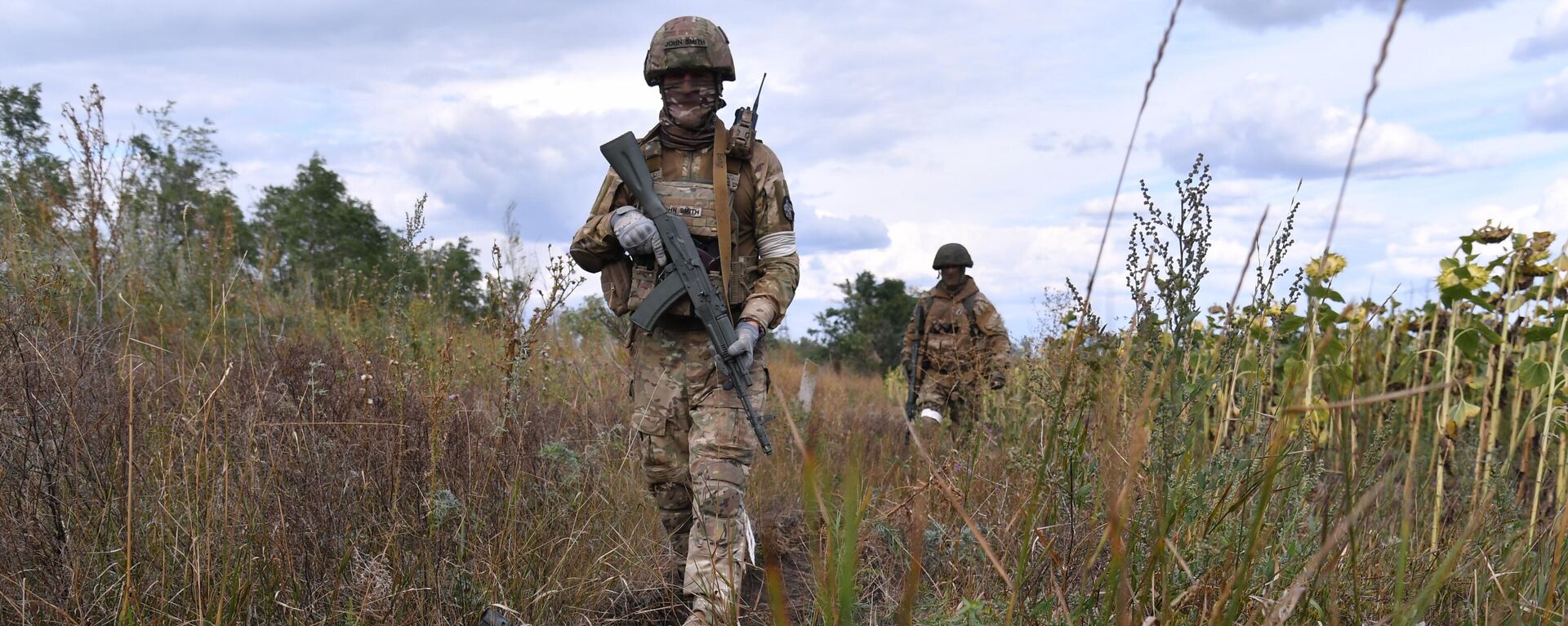 جنود طاقم المدفعية التابعة للمجموعة القتالية فاغنير في مواقع القوات المسلحة الأوكرانية بالقرب من باخموت في منطقة دونيتسك، 5 سبتمبر 2022 - سبوتنيك عربي, 1920, 17.03.2023
