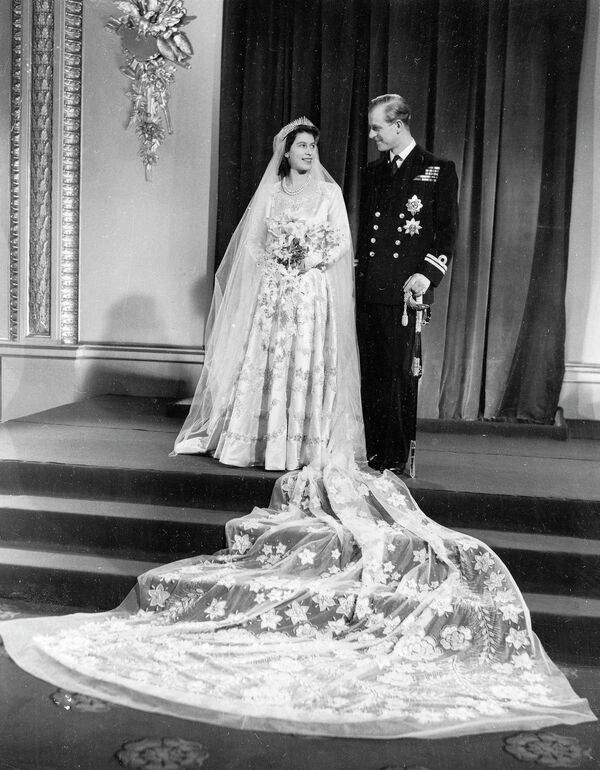 صورة زفاف الأميرة إليزابيث وزوجها دوق إدنبرة. - سبوتنيك عربي
