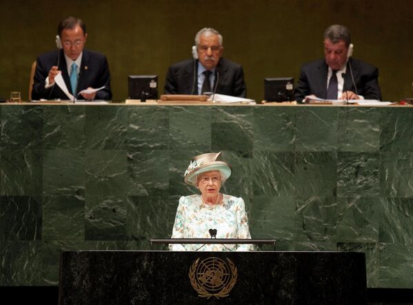 ملكة بريطانيا إليزابيث الثانية تخاطب الجمعية العامة للأمم المتحدة في 6 يوليو 2010 في الأمم المتحدة في نيويورك - سبوتنيك عربي