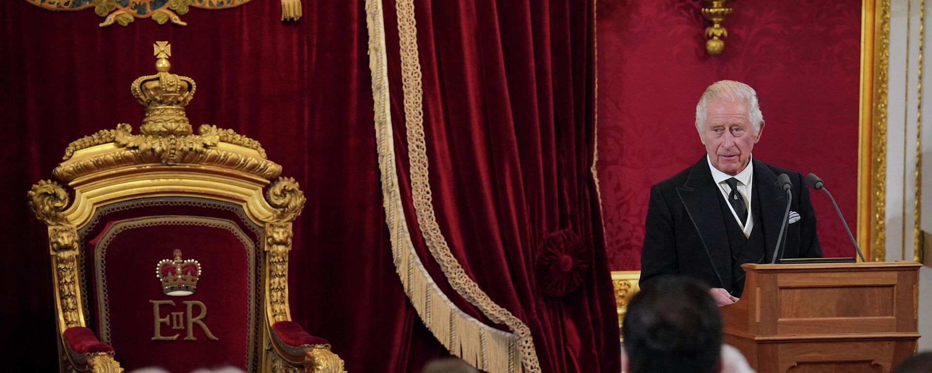 الملك تشارلز الثالث خلال مجلس الانضمام في قصر سانت جيمس، لندن، إنجلترا 10 سبتمبر 2022، حيث تم تنصيبه رسميًا ملكًا. - سبوتنيك عربي, 1920, 30.10.2022