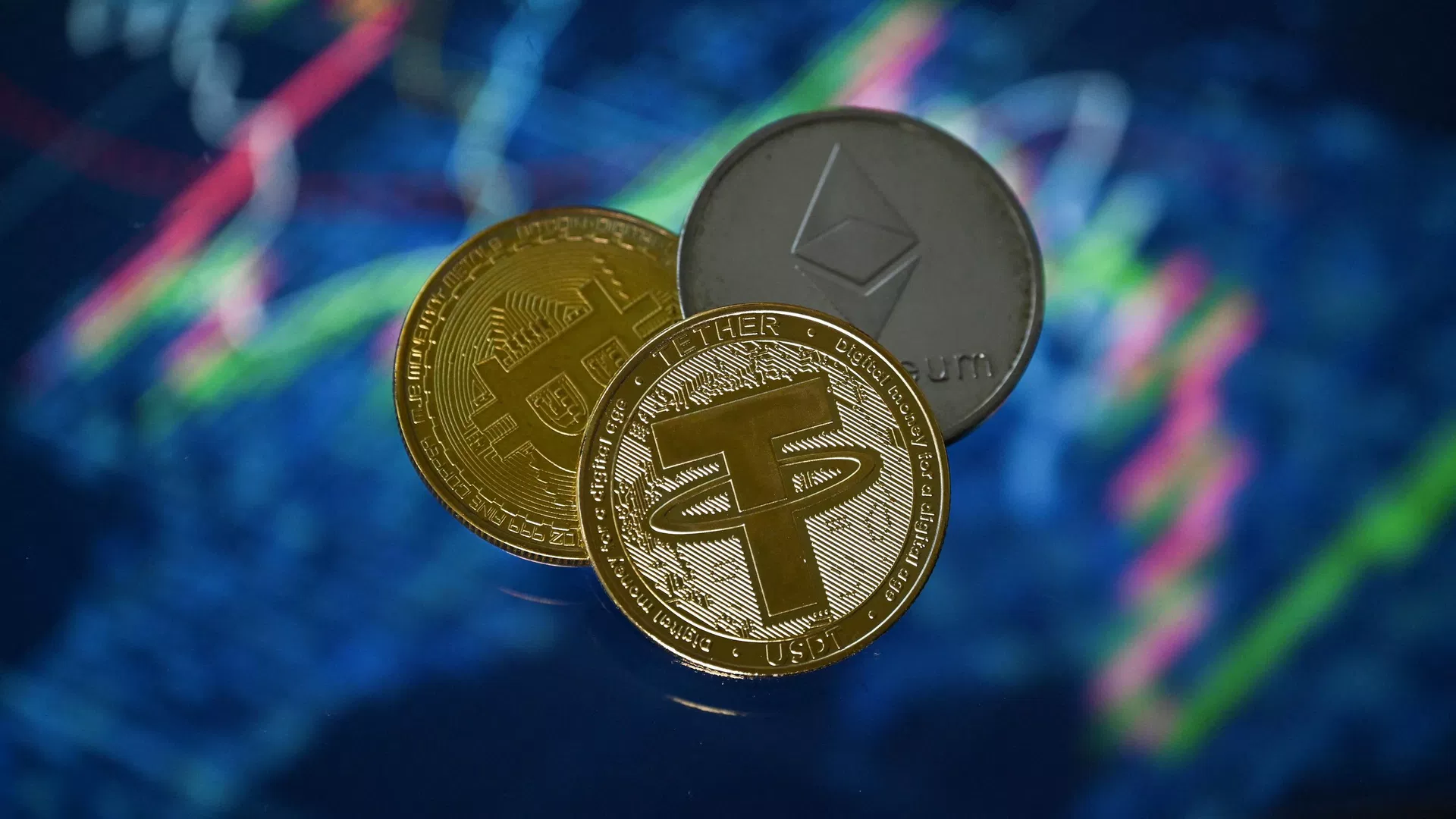 «بيتكوين» تقفز 0.43% وتسجل 26851 دولارا و«إيثريوم» بـ1805