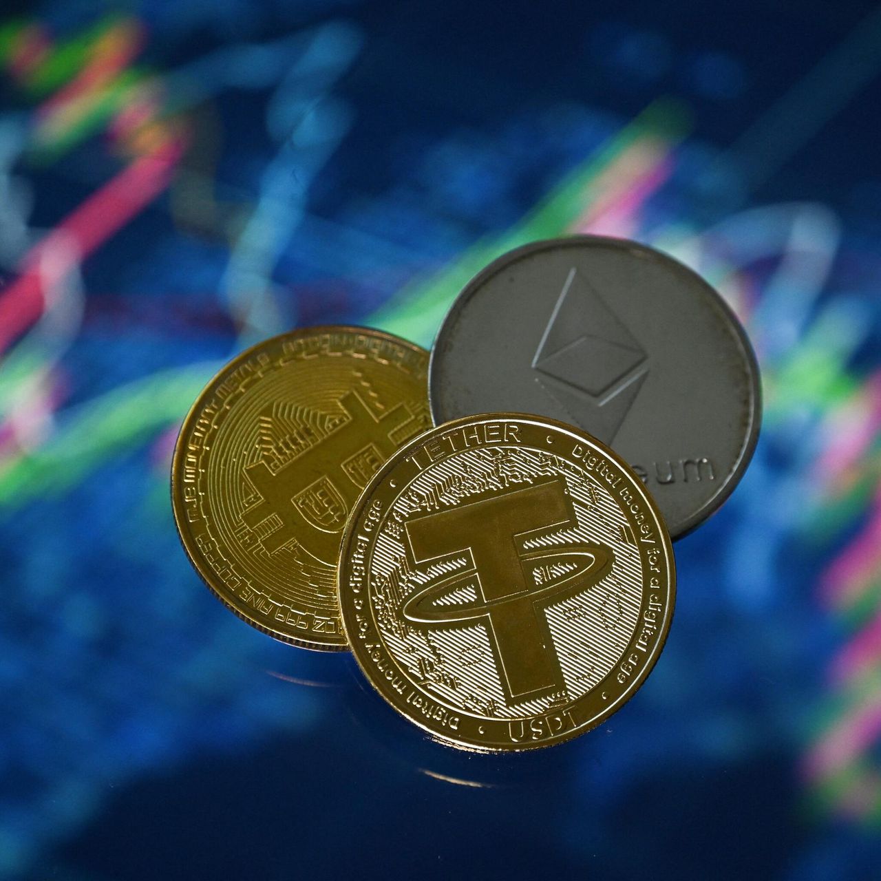 صناديق بيتكوين تحلق بالعملات المشفرة: وصلت 46100$ وإيثيريوم 2590