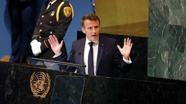 الرئيس الفرنسي إيمانويل ماكرون يلقي كلمة أمام الدورة الـ77 للجمعية العامة للأمم المتحدة في مقر الأمم المتحدة في مدينة نيويورك في 20 سبتمبر 2022. - سبوتنيك عربي
