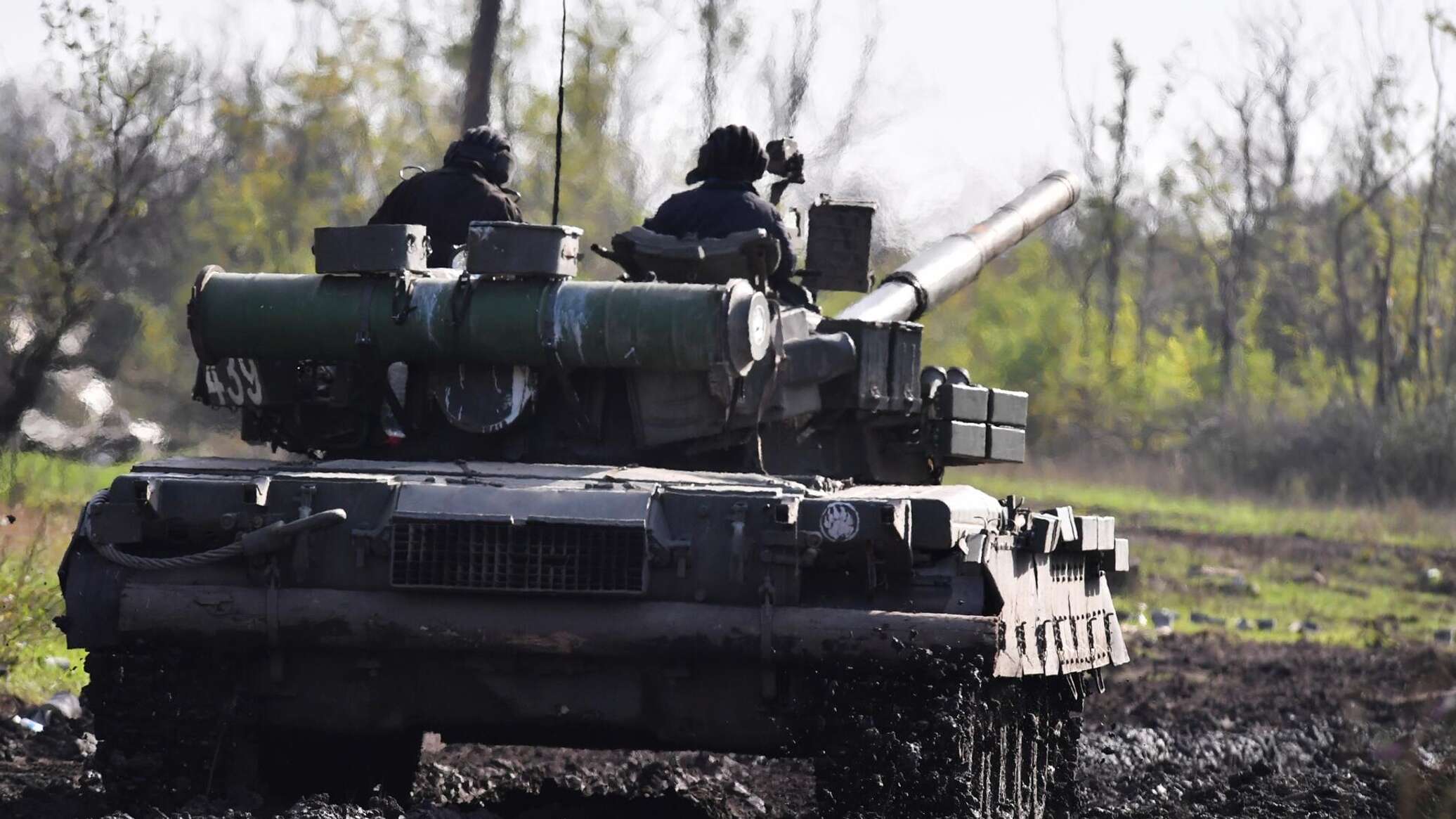 Бой танка алеша видео. Т-80бвм на Украине. Российские танки на Украине. Украинский танк. Т-80.