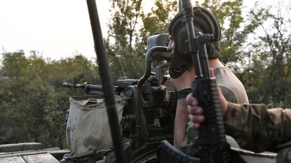 Бойцы НМ ЛНР в зоне проведения специальной военной операции в Донецкой области - سبوتنيك عربي