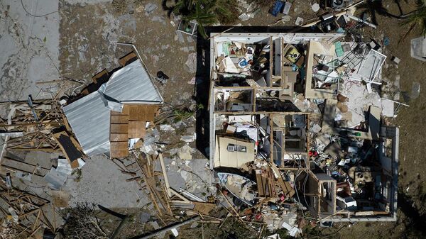 صورة التقطت من الجو تظهر منزلا مدمرا في أعقاب إعصار إيان في ويست إنلاند، ماتلاتشا، فلوريدا، أمريكا، 3 أكتوبر/ تشرين الأول 2022  - سبوتنيك عربي