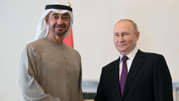 الرئيس الروسي فلاديمير بوتين يلتقي مع الرئيس الإماراتي محمد بن زايد آل نهيان، في موسكو، روسيا
 - سبوتنيك عربي
