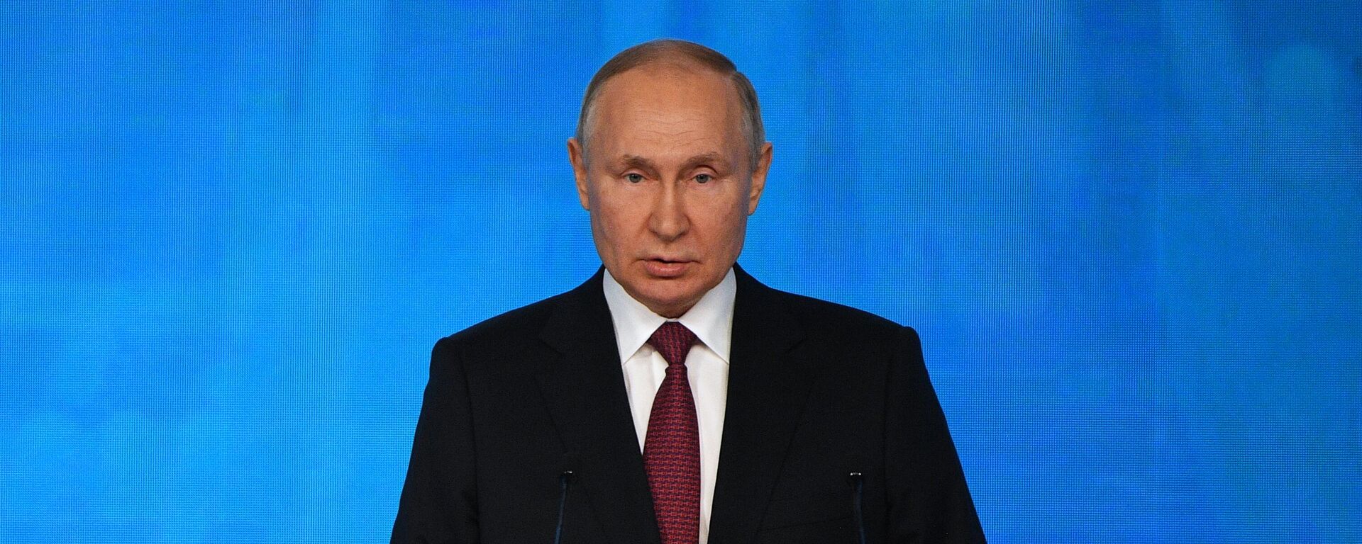 الرئيس الروسي فيلاديمير بوتين خلال كلمة في الجلسة العامة للمنتدى الدولي لأسبوع الطاقة الروسي في موسكو، روسيا - سبوتنيك عربي, 1920, 20.12.2022