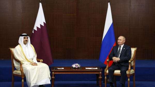 الرئيس الروسي، فلاديمير بوتين يلتقي بأمير قطر، تميم بن حمد آل ثان، في أستانا على هامش مؤتمر التفاعل وإجراءات بناء الثقة في آسيا CICA .
 - سبوتنيك عربي