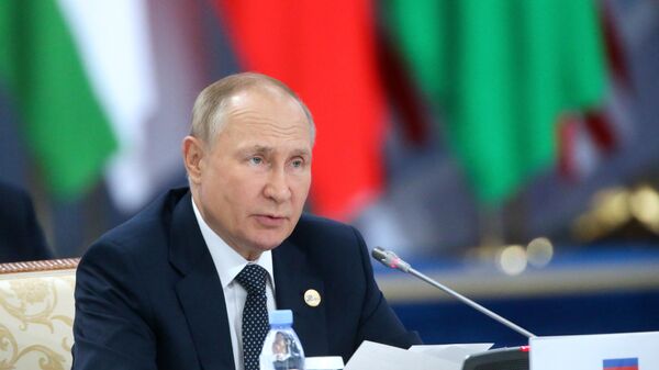 الرئيس الروسي فلاديمير بوتين في القمة السادسة لمؤتمر التفاعل وإجراءات بناء الثقة في آسيا ، أستانا - سبوتنيك عربي