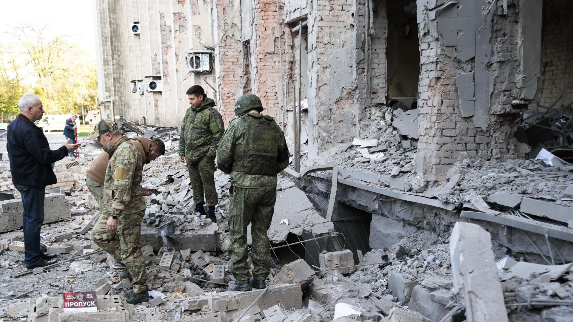 أثار قصف القوات المسلحة الأوكرانية في دونيتسك - سبوتنيك عربي, 1920, 24.01.2023