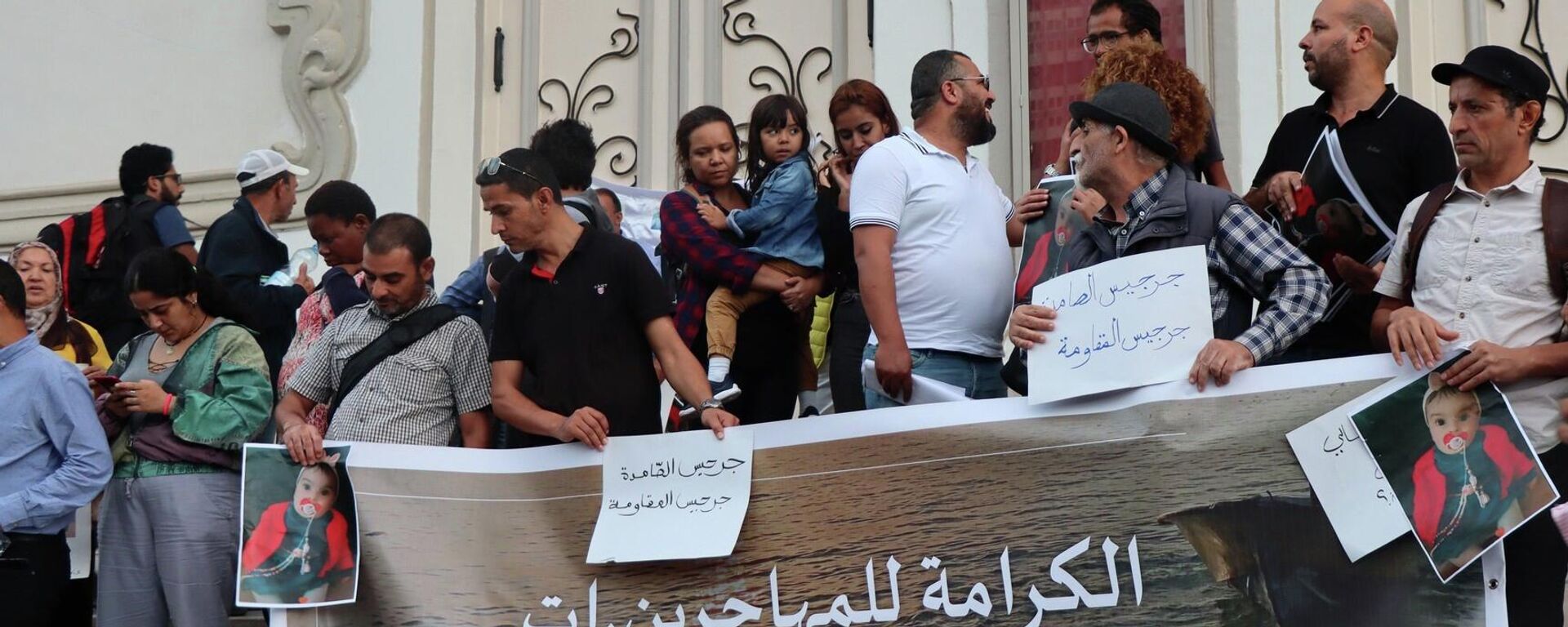أسر وعائلات المهادرين التونسيين تطالب بحقوقهم - سبوتنيك عربي, 1920, 25.10.2022