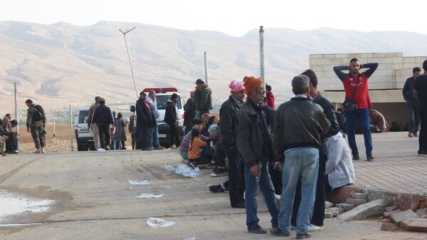عمليات العودة الطوعية للنازحين السوريين في لبنان إلى بلدهم  - سبوتنيك عربي