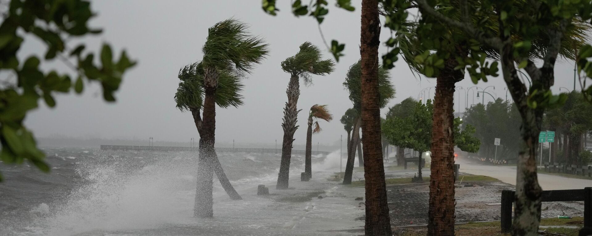 إعصار نيكول يضرب سواحل فلوريدا، الولايات المتحدة الأمريكية - سبوتنيك عربي, 1920, 14.03.2023