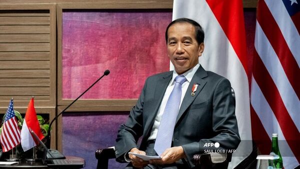 الرئيس الإندونيسي جوكو ويدودو في قمة مجموعة العشرين بجزيرة بالي الإندونيسية، 14 نوفمبر 2022 - سبوتنيك عربي