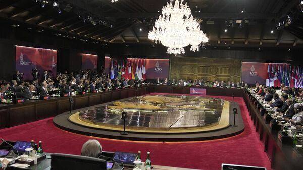 الرئيس الإندونيسي جوكو ويدودو يتحدث خلال قمة قادة مجموعة العشرين في بالي، الثلاثاء، 15 نوفمبر 2022 - سبوتنيك عربي
